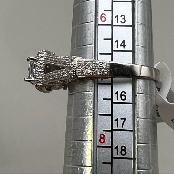 New CZ Cubic Zirconia Sterling Silver Ring Size 7 - Picture 6 of 9